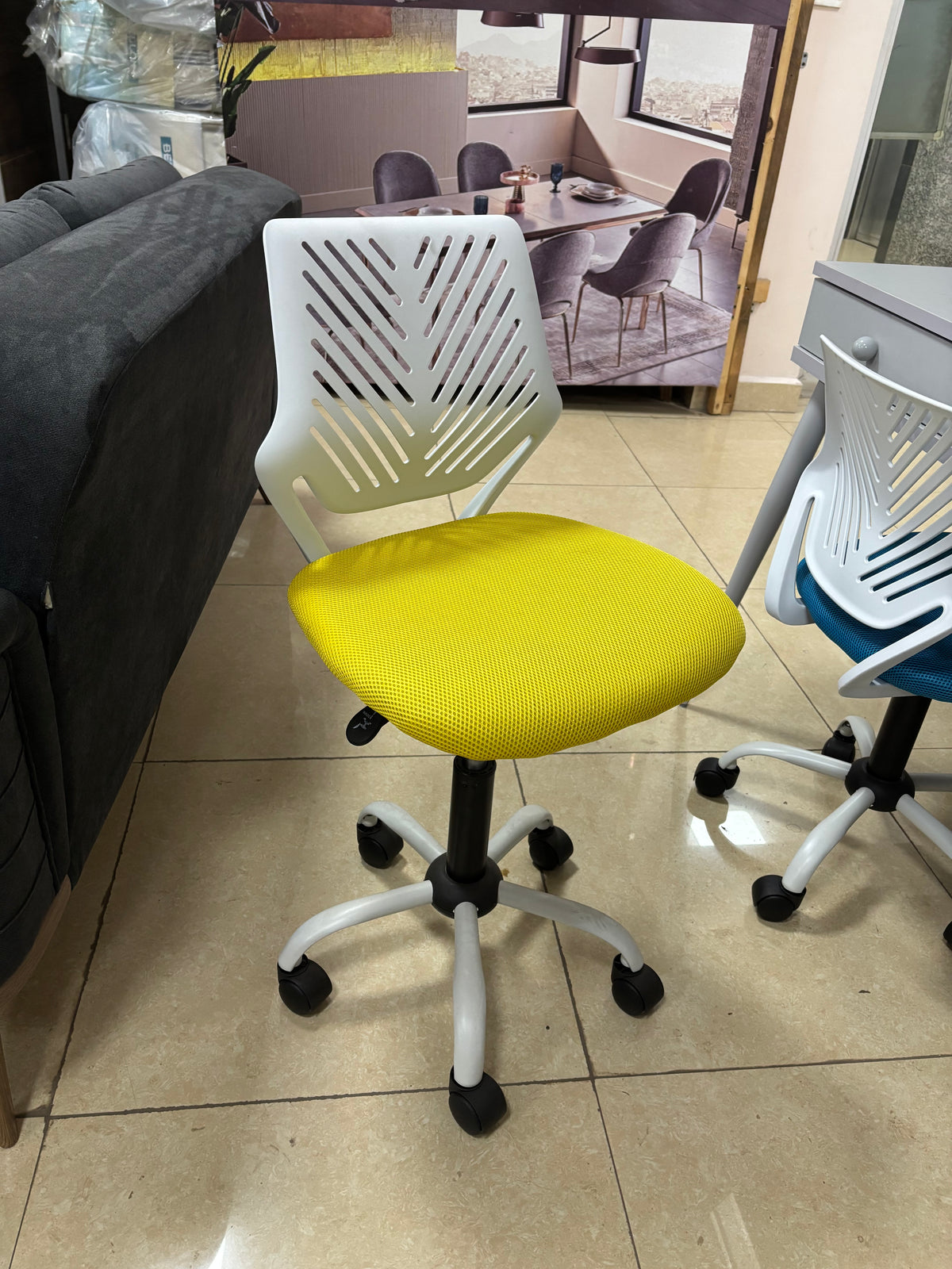 BELLONA COSMO UMWANA W'INTARA Ubururu / Umuhondo